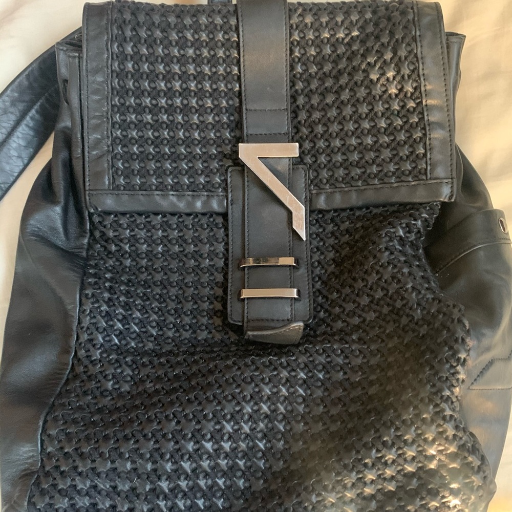 Apolinar 1948 textured leather backpack